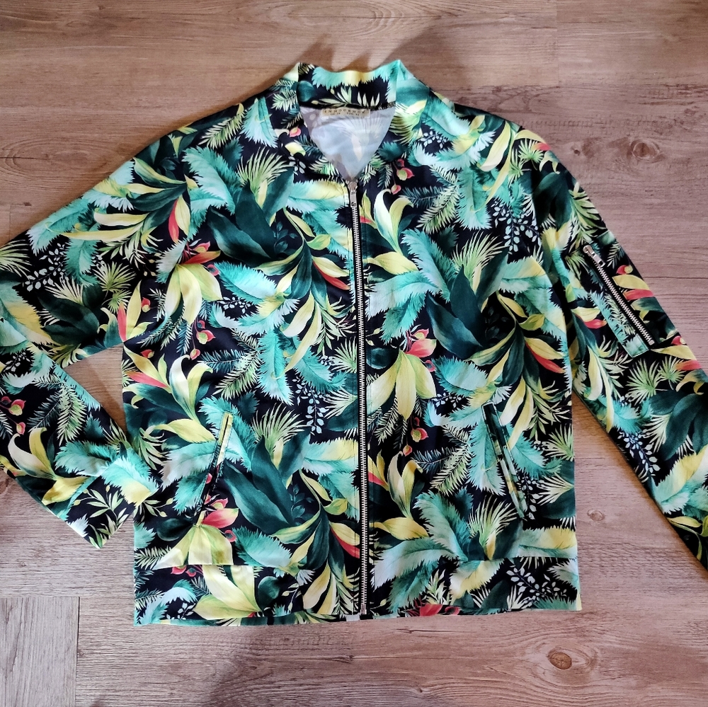 Size Medium tropical ultra lightweight bomber jack